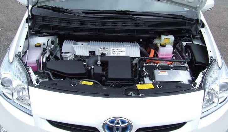 Toyota Prius III - 2 l benzyny na 100 km?