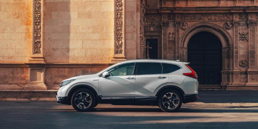 Nadjeżdża hybrydowa Honda CR-V