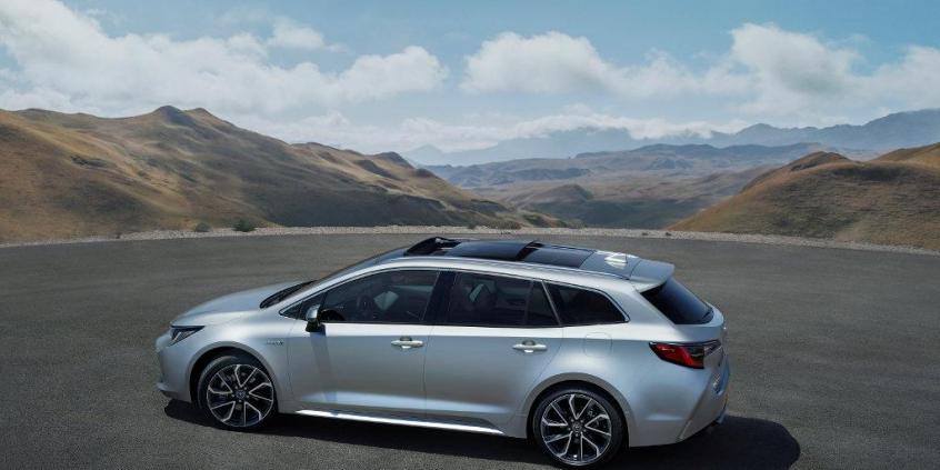 Toyota pokazała Corollę kombi