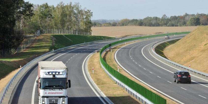 Kolejne kilometry S3 w kierunku Czech przejezdne. Kiedy dojedziemy do granicy ekspresową drogą?