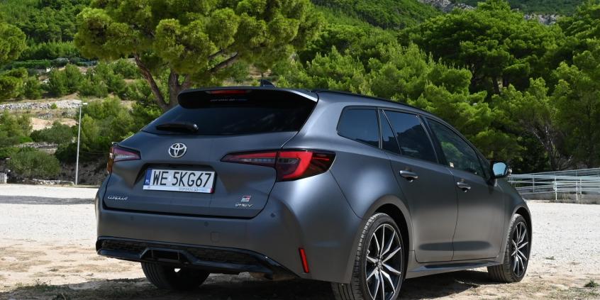 Test: Toyota Corolla TS Kombi GR SPORT 2.0 Hybrid oferuje coś, co spotykamy w autach coraz rzadziej... Normalność