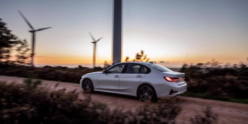 BMW nie próżnuje i pokazuje kolejną odmianę &quot;trójki&quot;