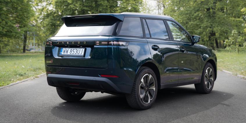 Jaecoo 5 1.6 T-GDI DCT Premium celuje w mainstream. Całkiem nieźle mu to idzie, choć rewolucji nie ma