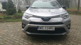 Toyota RAV4 – zima z hybrydą