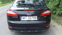 Ford Mondeo - auto Jamesa Bonda
