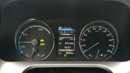 Toyota RAV4 – zima z hybrydą