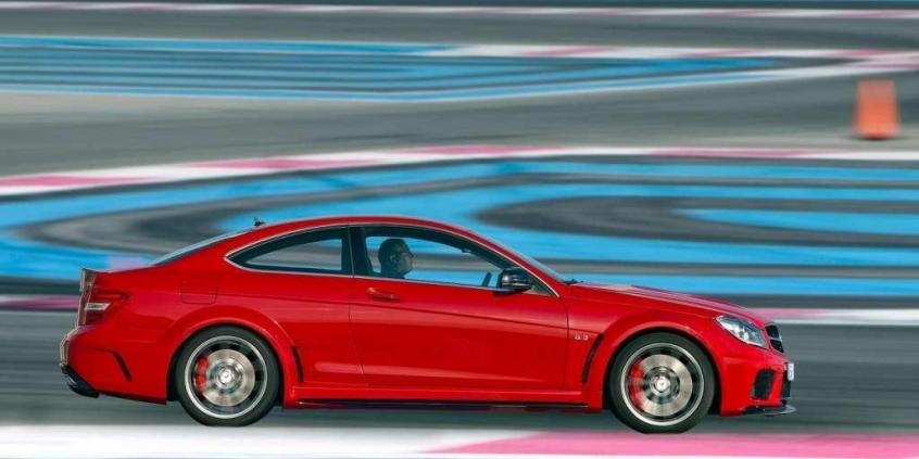 Mercedes Benz C63 AMG Coupe Black Series - Urodzony rekordzista