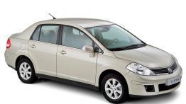 Nissan Tiida Sedan - prawy bok