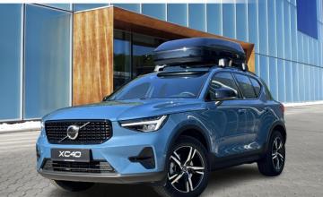 Volvo XC40 Crossover Facelifting 2.0 B3 163KM 2025 Plus Motyw: Dark