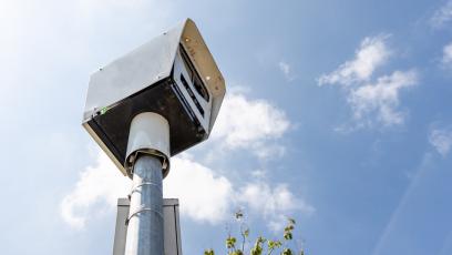 Komisja Kodyfikacyjna: Właściciel auta nie musi na siebie donosić po zdjęciu z fotoradaru