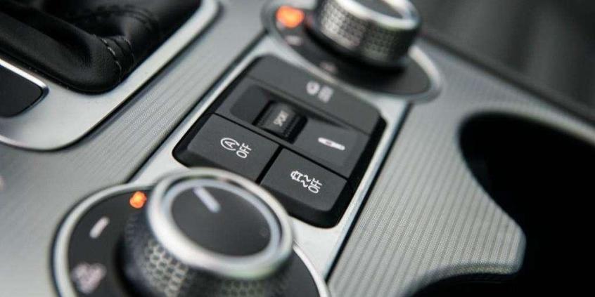 Volkswagen Touareg 3.0 V6 TDI 262 KM - nomad w mieście