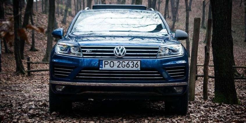 Volkswagen Touareg 3.0 V6 TDI 262 KM - nomad w mieście