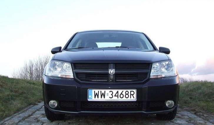 Dodge Avenger - tania limuzyna z silnikiem Volkswagena