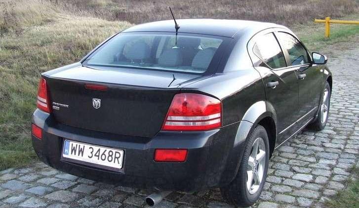 Dodge Avenger - tania limuzyna z silnikiem Volkswagena