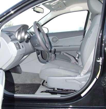 Dodge Avenger - tania limuzyna z silnikiem Volkswagena