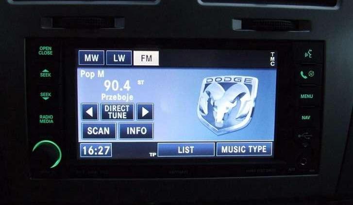 Dodge Avenger - tania limuzyna z silnikiem Volkswagena