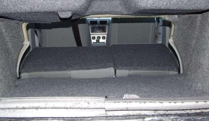 Dodge Avenger - tania limuzyna z silnikiem Volkswagena