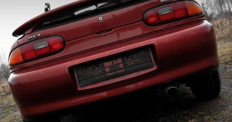 Mazda MX-3 - ekspresja po japońsku