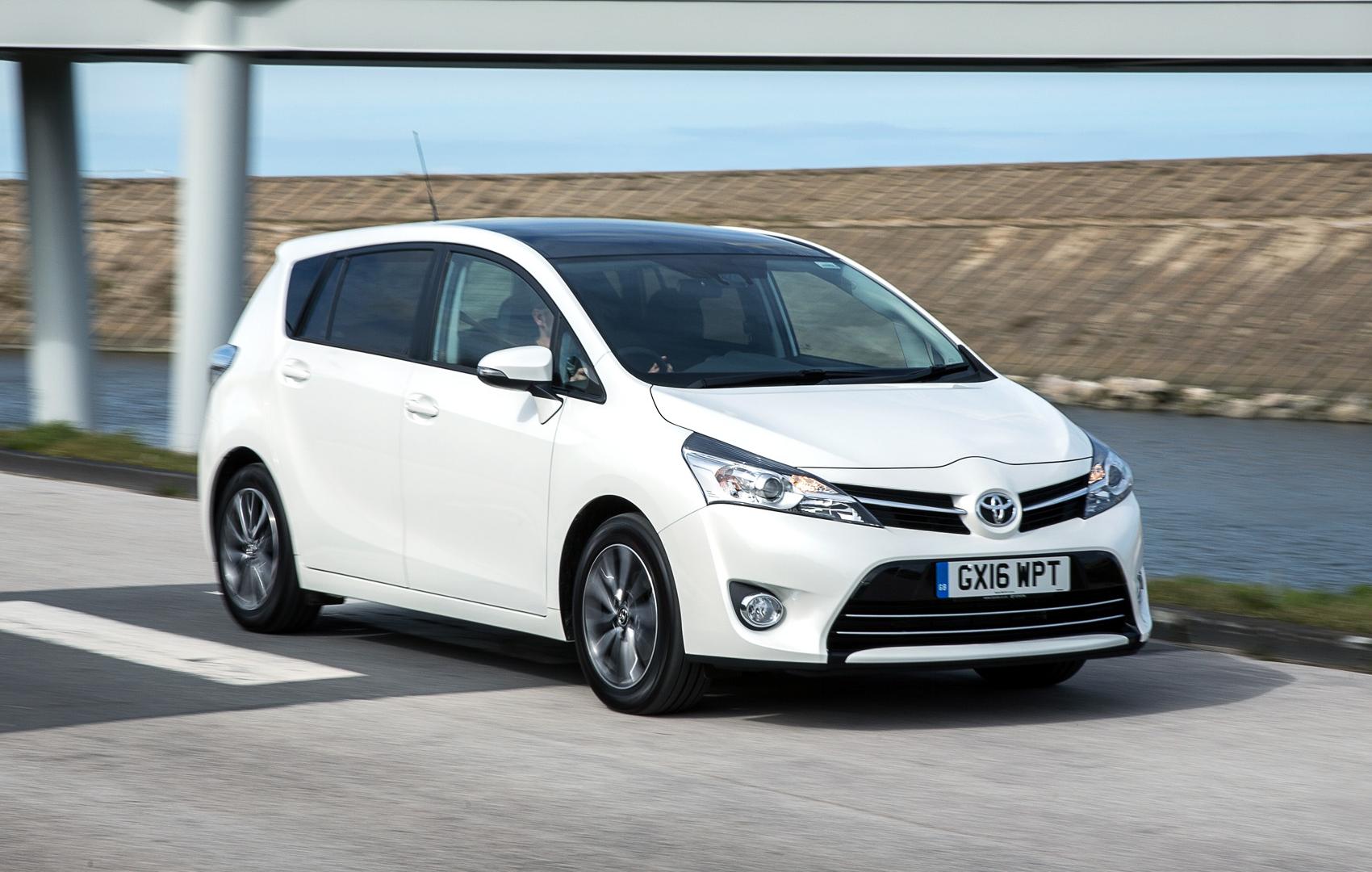 Toyota Verso - modele, dane, silniki, testy • AutoCentrum.pl