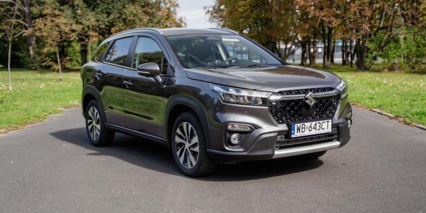 Porównanie: Omoda 5 1.6 T-GDI vs Suzuki S-Cross 1.4 BoosterJet. Gdy rozsądek bierze górę