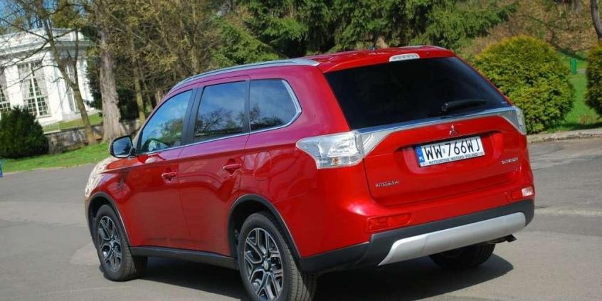 Mitsubishi Outlander FL - korzystna kosmetyka