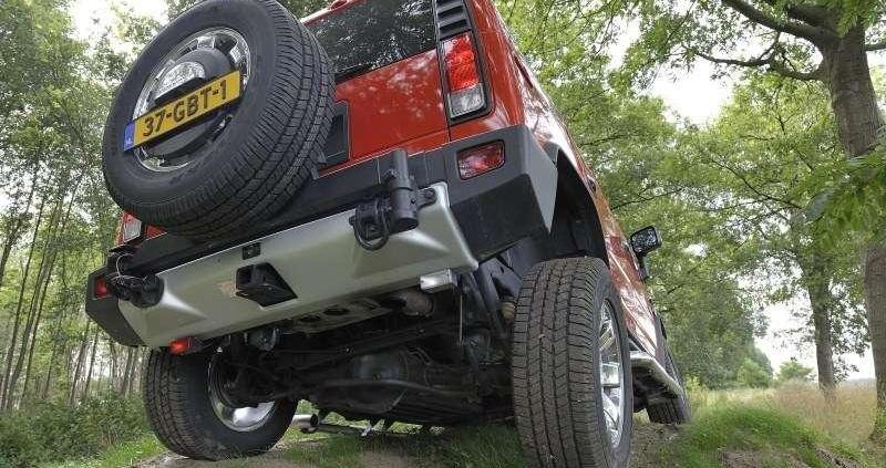 Hummer H2 - kolos dla celebryty