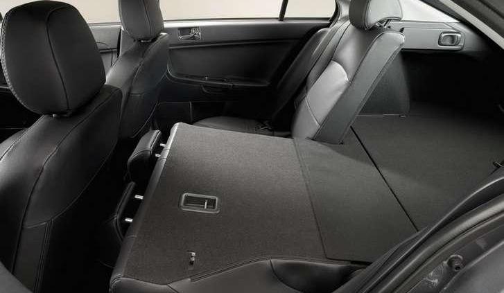 Mitsubishi Lancer Sportback - Rekin bez zębów?