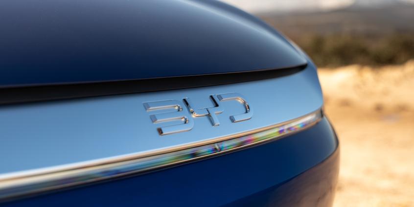 BYD ATTO 3 EVO debiutuje w Polsce. Większa moc, architektura 800V i rodzinna funkcjonalność w jednym