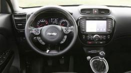 Kia Soul II (2014) GDi - kokpit