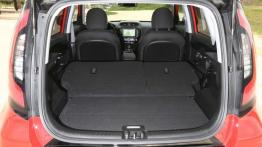 Kia Soul II (2014) GDi - tylna kanapa złożona, widok z bagażnika