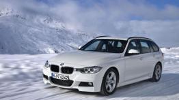 BMW 320d Touring xDrive - lewy bok