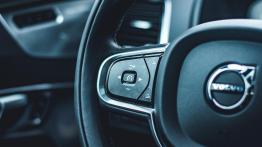 Volvo XC90 D5 R-Design - sport tylko z wyglądu