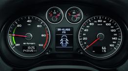 Audi A3 e-tron Study - obrotomierz