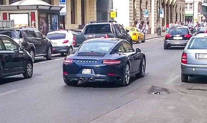 Facelifting Porsche 911 - auto przyłapane w Pradze