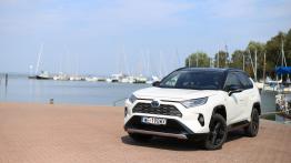 Toyota RAV4 AWD-i Hybrid – czy napęd ma jeszcze znaczenie?