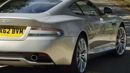 Aston Martin DB9 Facelifting Coupe - tył - inne ujęcie
