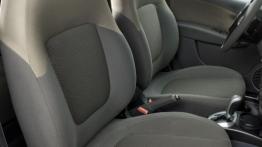 Fiat Palio 1.6 Essence - widok ogólny wnętrza z przodu