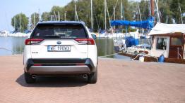 Toyota RAV4 AWD-i Hybrid – czy napęd ma jeszcze znaczenie?