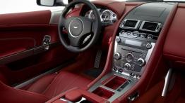 Aston Martin DB9 Facelifting Coupe - kokpit