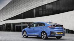 Przegląd oferty samochodów elektrycznych w Polsce