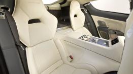 Aston Martin Rapide - fotel pasażera, widok z przodu