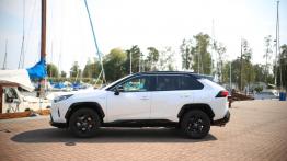 Toyota RAV4 AWD-i Hybrid – czy napęd ma jeszcze znaczenie?