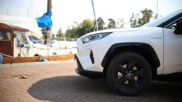 Toyota RAV4 AWD-i Hybrid – czy napęd ma jeszcze znaczenie?