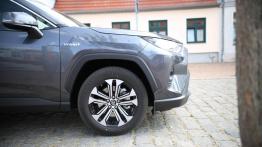 Toyota RAV4 AWD-i Hybrid – czy napęd ma jeszcze znaczenie?
