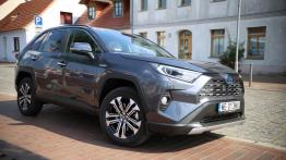 Toyota RAV4 AWD-i Hybrid – czy napęd ma jeszcze znaczenie?