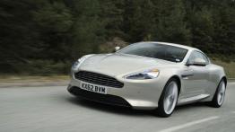 Aston Martin DB9 Facelifting Coupe - widok z przodu