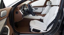 BMW 640d Gran Coupe - widok ogólny wnętrza z przodu