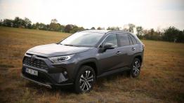 Toyota RAV4 AWD-i Hybrid – czy napęd ma jeszcze znaczenie?
