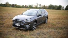 Toyota RAV4 AWD-i Hybrid – czy napęd ma jeszcze znaczenie?