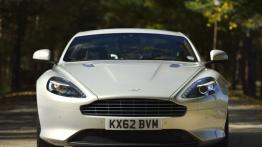 Aston Martin DB9 Facelifting Coupe - widok z przodu